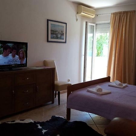 Pansion Kaleb Bed & Breakfast Brbinj Exterior foto